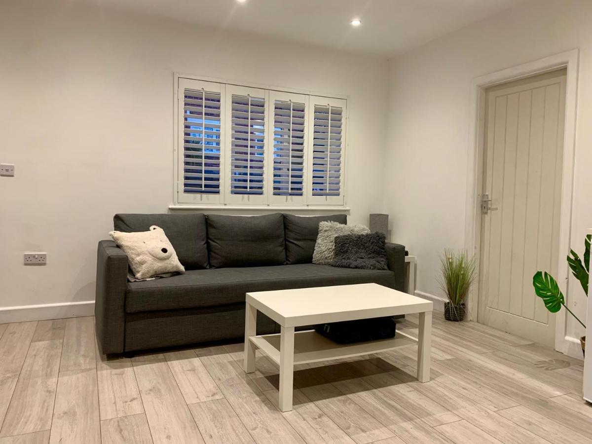 Fantastic Location, Annexe With Hot Tub * Warmingham
